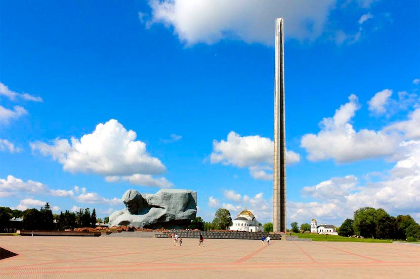 Площадь церемониалов в Брестской крепости