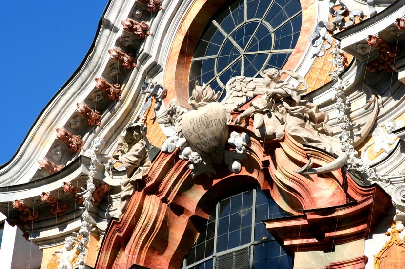 Церковь Азамкирхе Церковь Азамкирхе в Мюнхене
