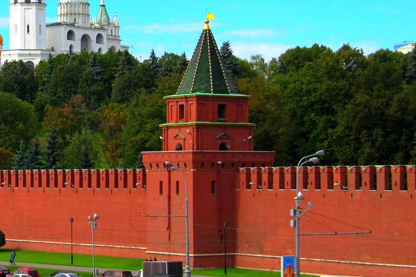 Петровская (Угрешская) башня Московского Кремля