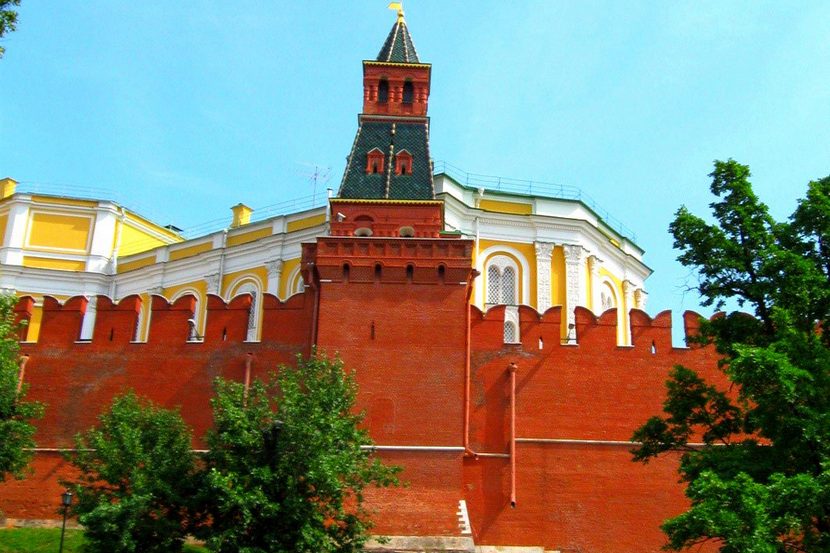 Оружейная башня Московского Кремля
