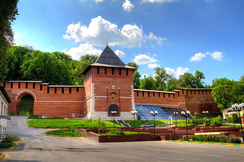 Зачатьевская башня, восстановленная в 2012 году