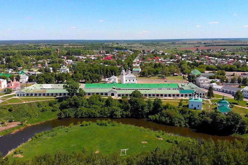 Торговые ряды в Суздале